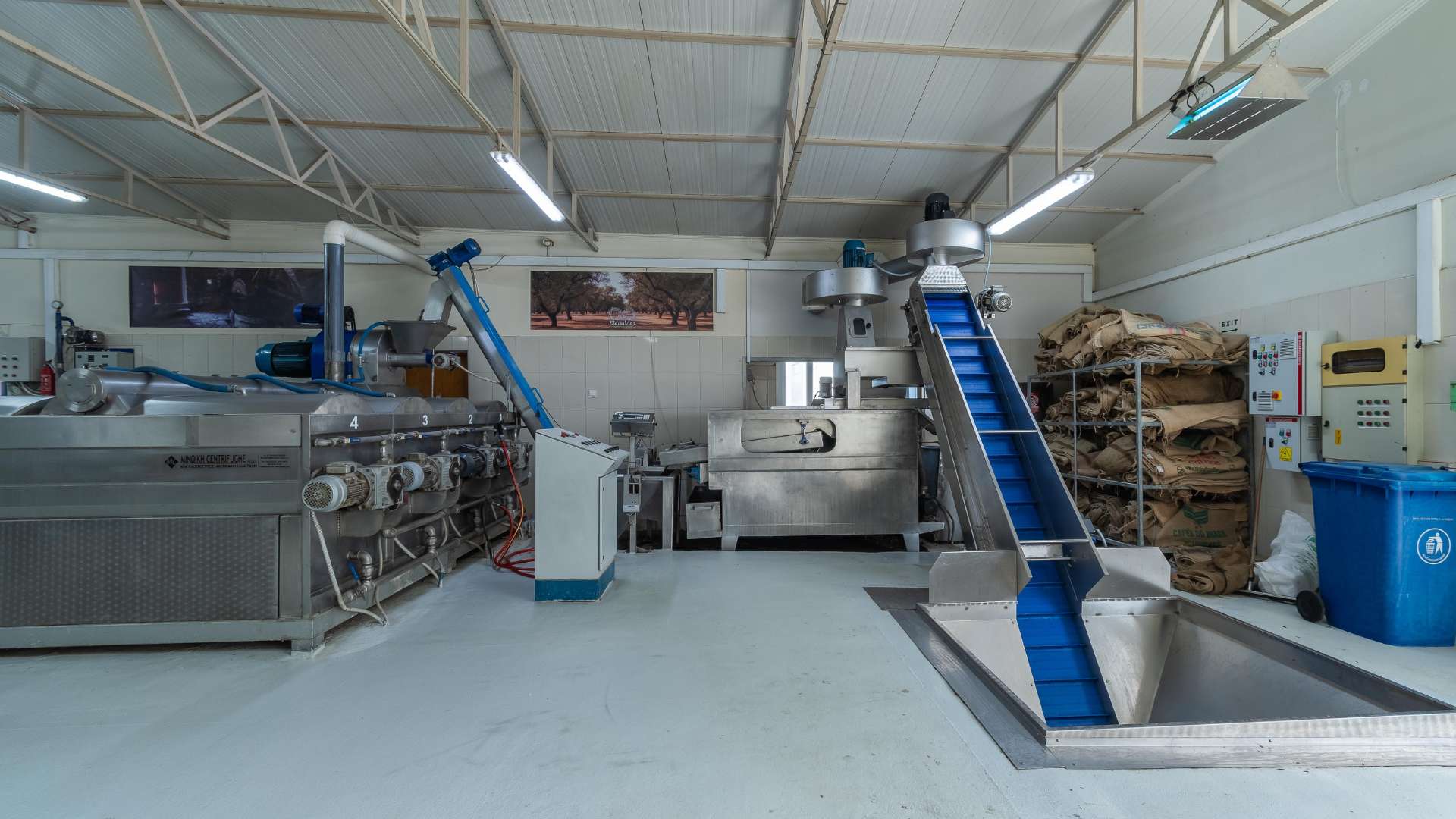 Markakis factory for olive oil