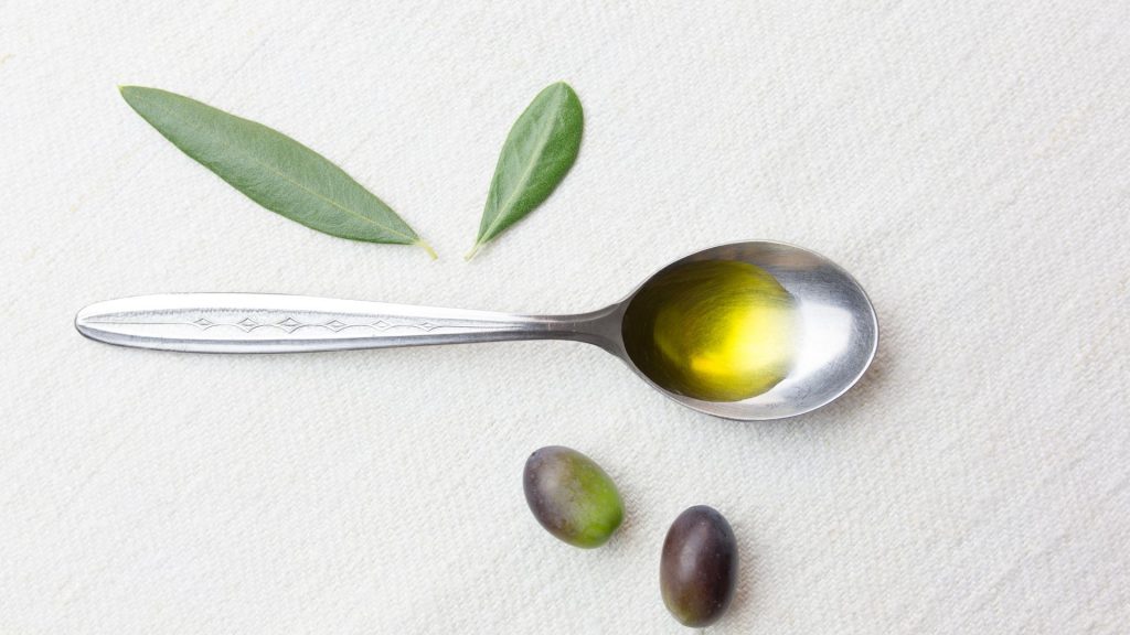Olive oil hero image elaiouvios