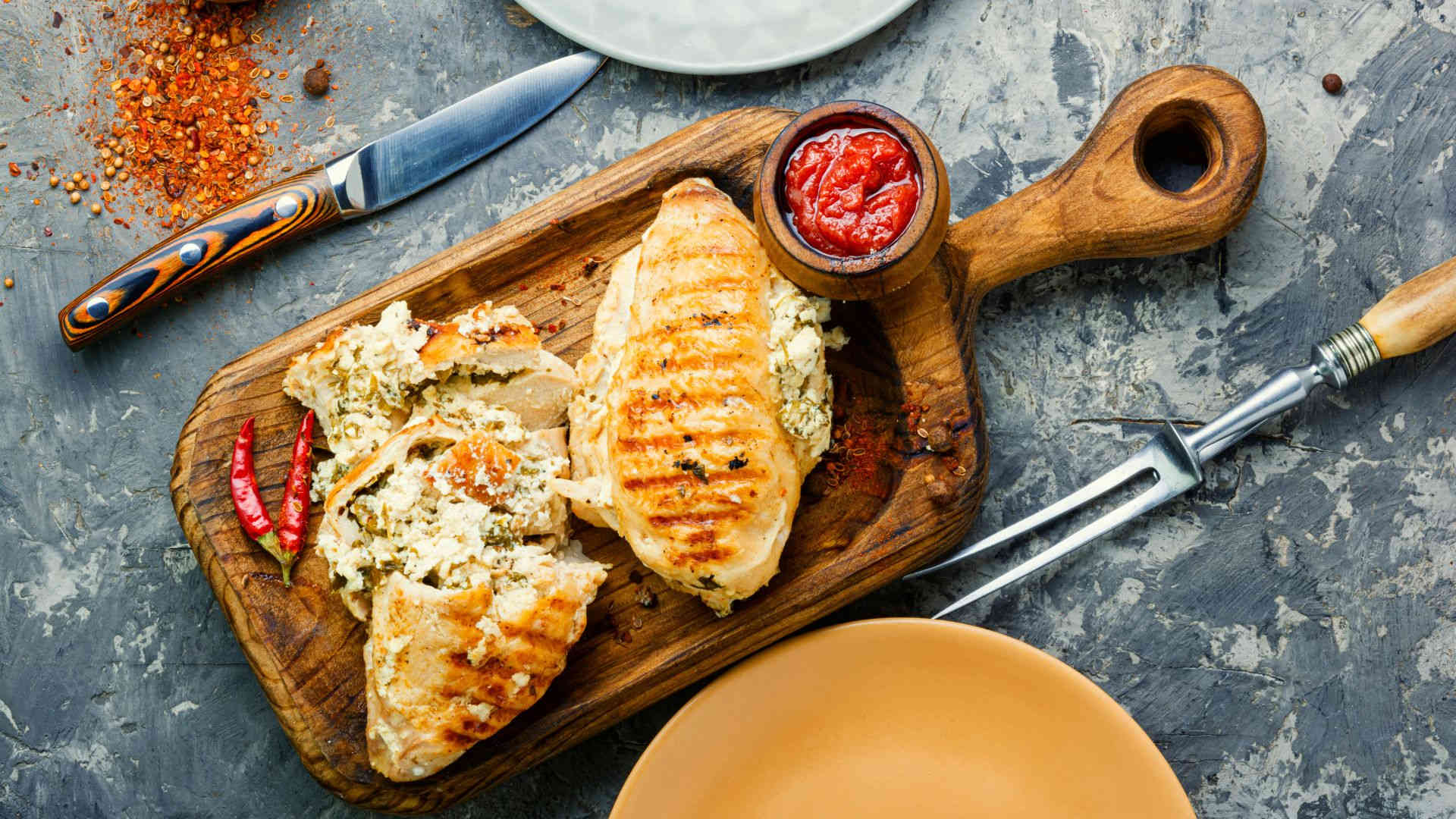 Chicken with olives and feta cheese by Elaiouvios